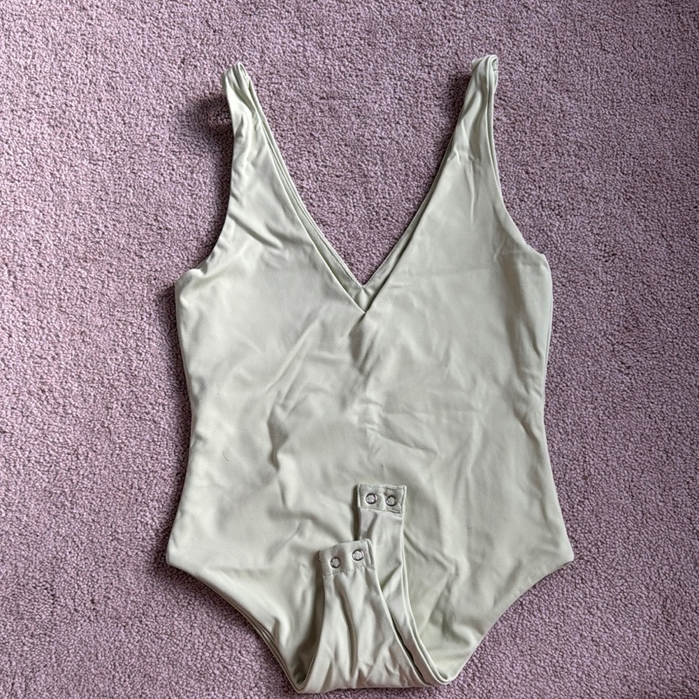 Lime green bodysuit - Picture 4 of 4
